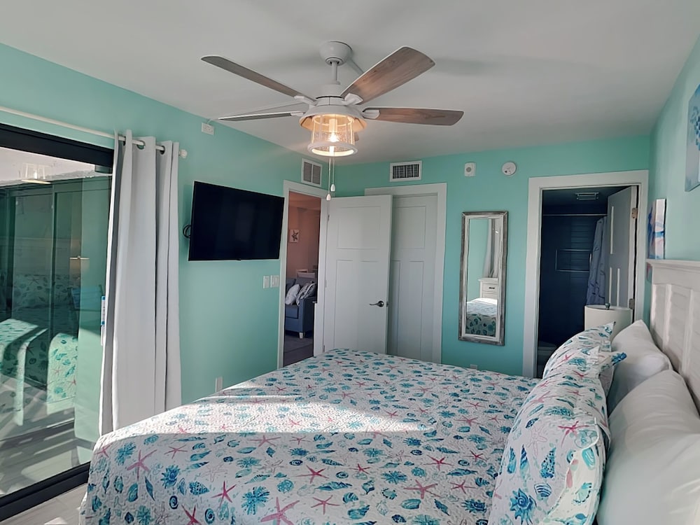 Seaside 4 by Distinctive Beach Rentals