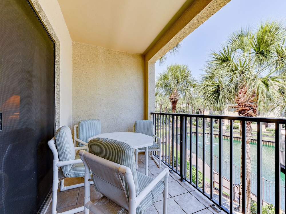 Ocean Villas 107 by Distinctive Beach Rentals