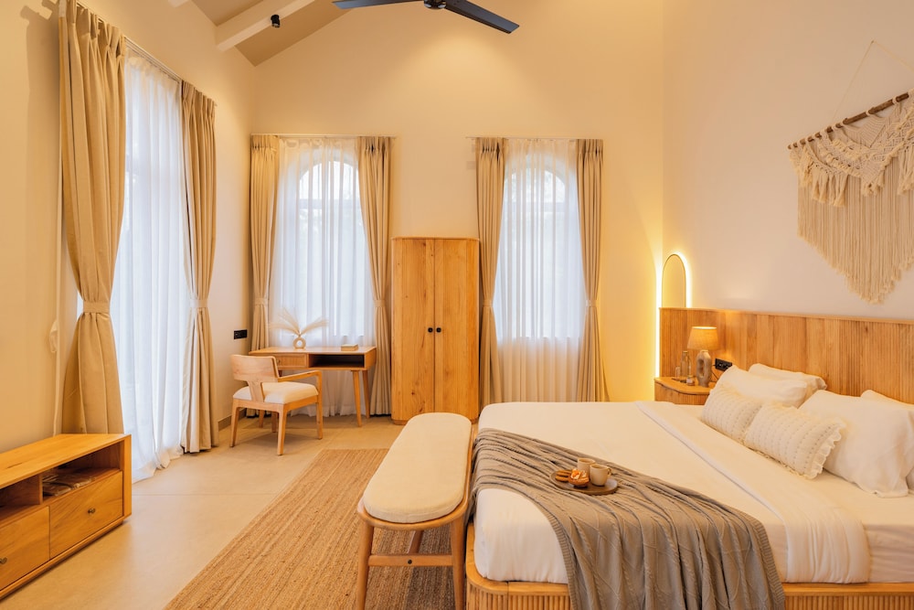 ELIVAAS Ekam | Luxe 4 BHK Villa With Pvt Pool & Patio