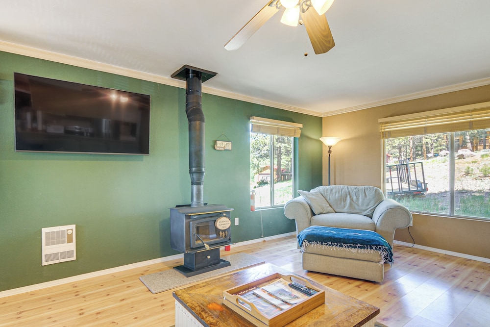 Furnished Deck & Mountain Views: Panguitch Cabin