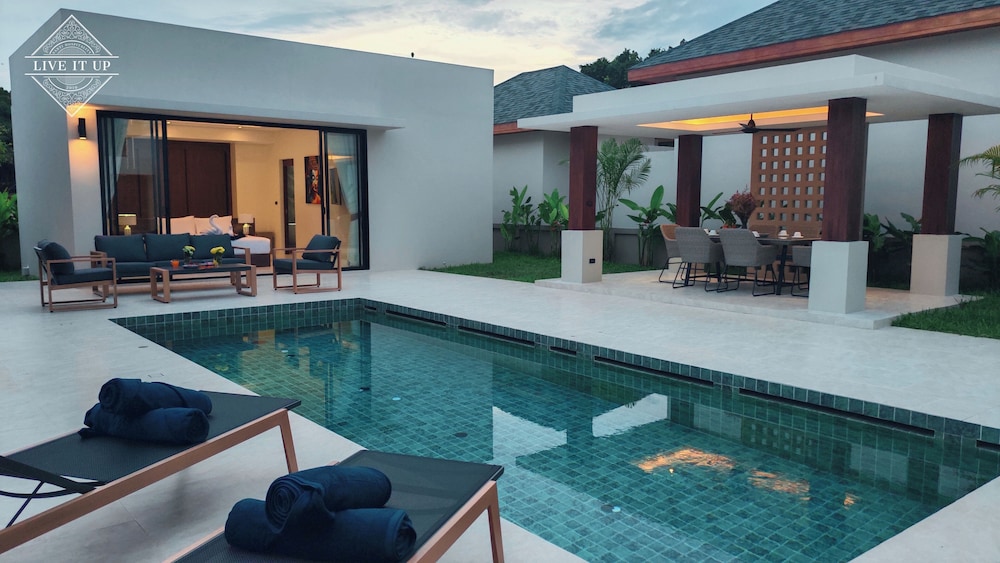 Santi Tara Villas