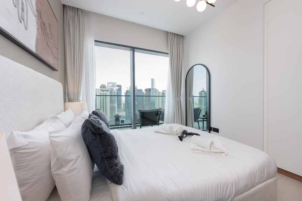 Spacious Cozy 2-bedroom Apartment in Dubai Marina