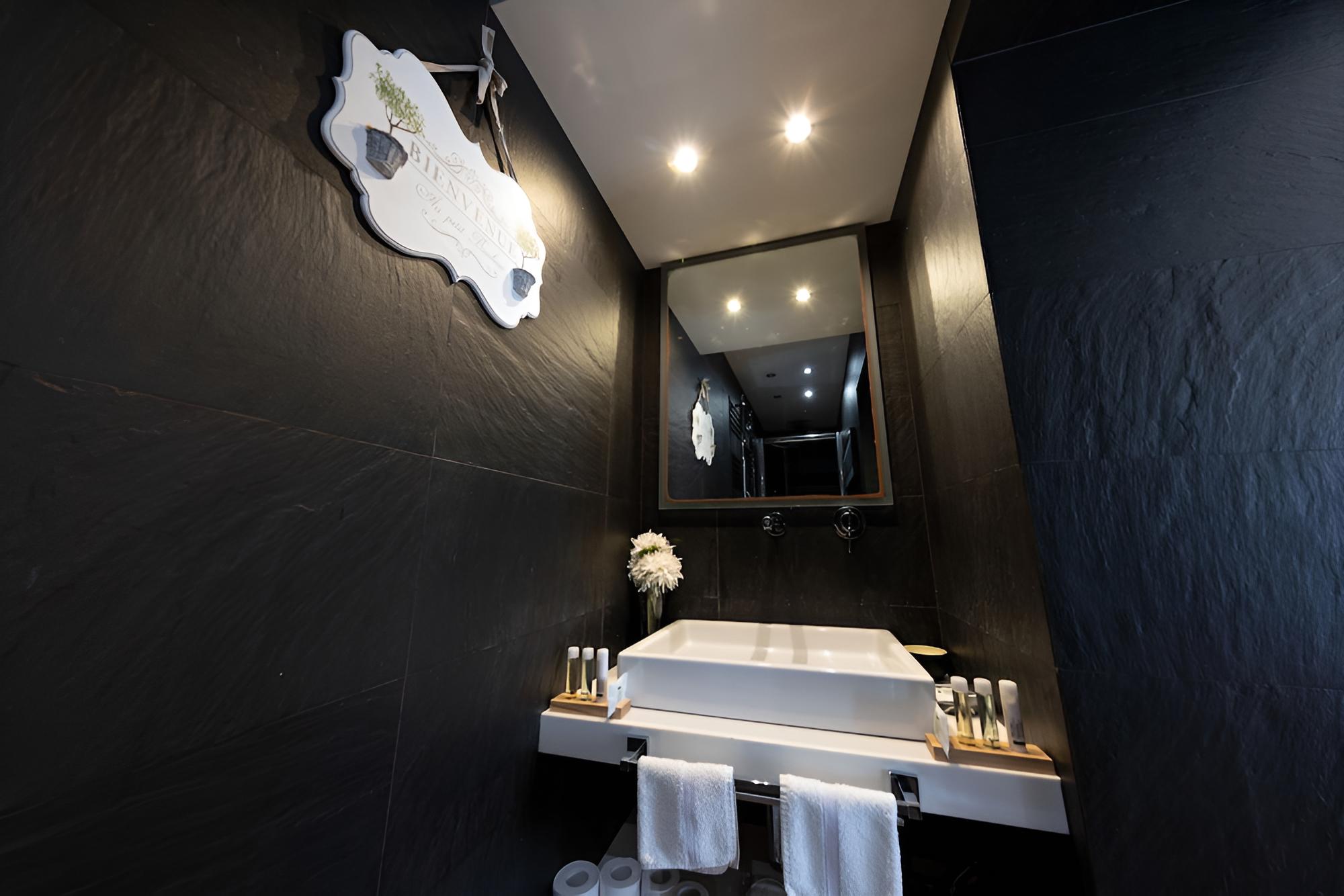 Barcaccia Luxury Suites