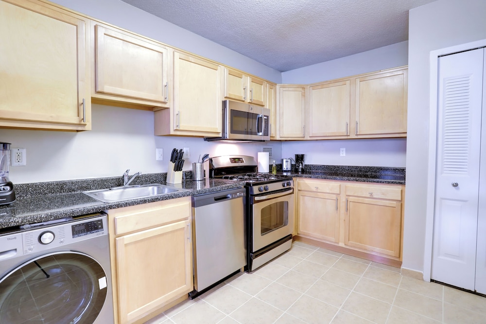 Modern Apartment with Top Amenities