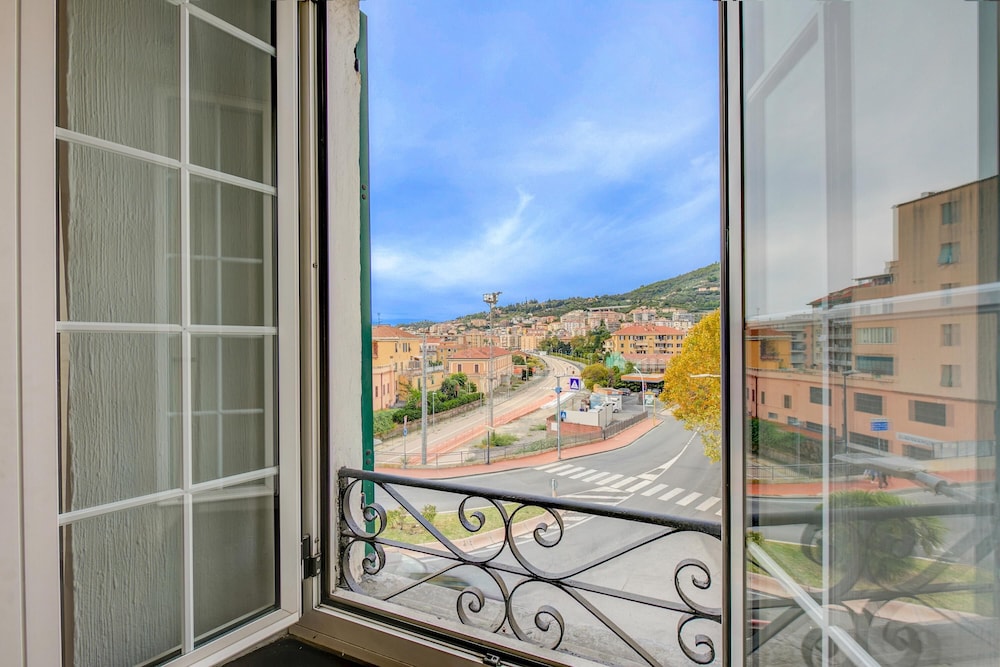 Imperia Bike and Sea view 4
