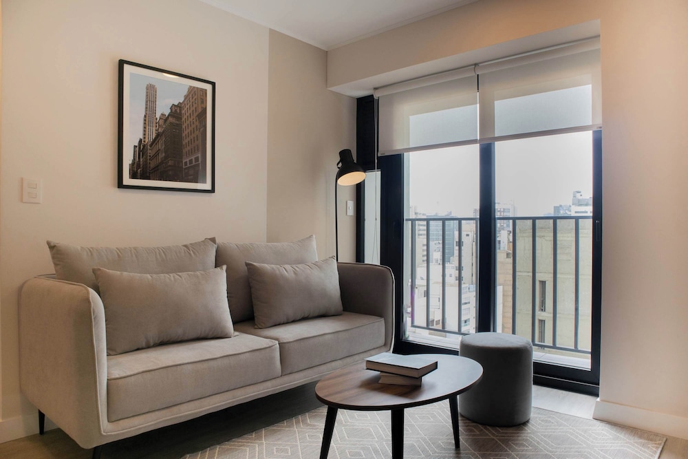 w Bright 2BR w Balconny in Miraflores