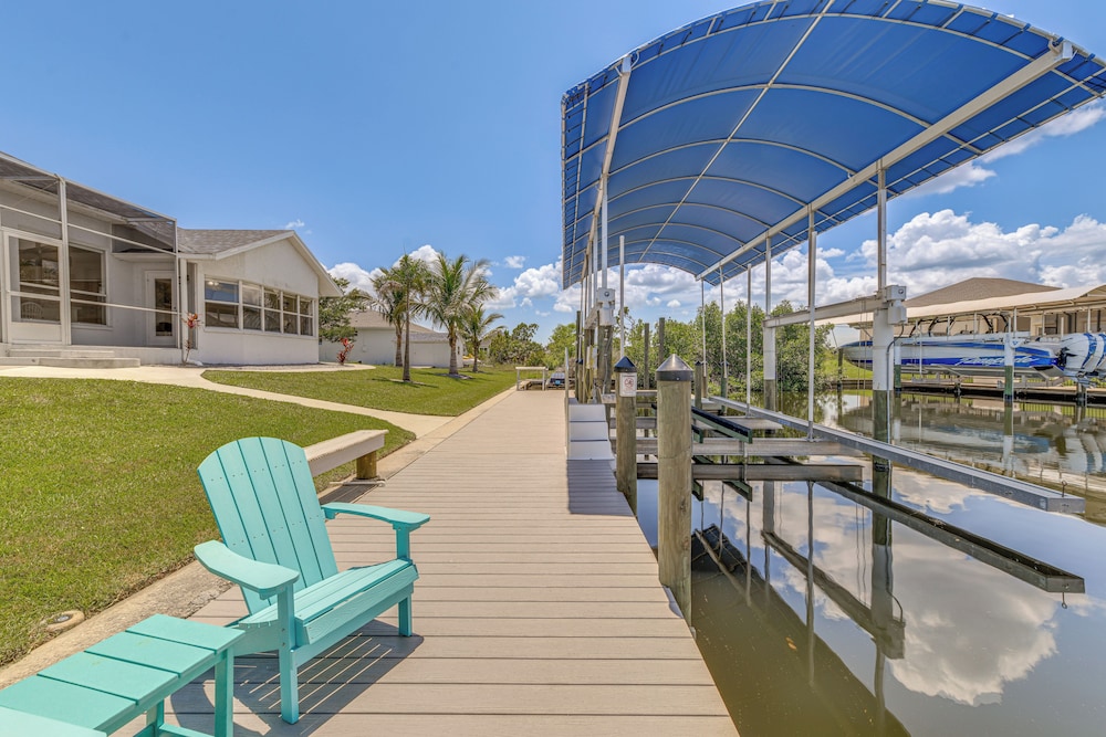 12 Mi to Gulf: Port Charlotte Home w/ Boat Dock