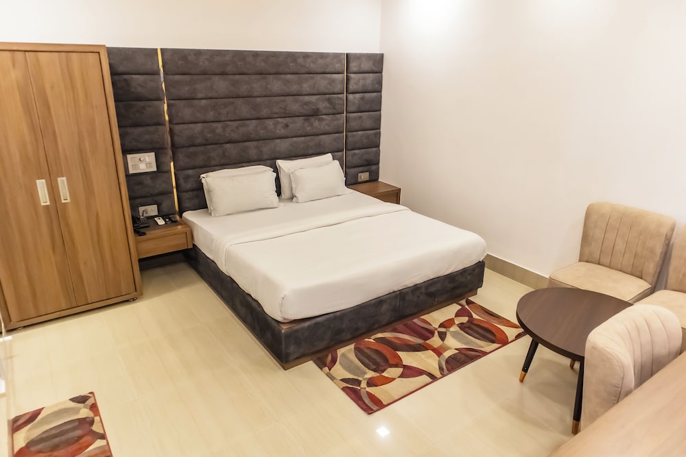 Narang Hotel