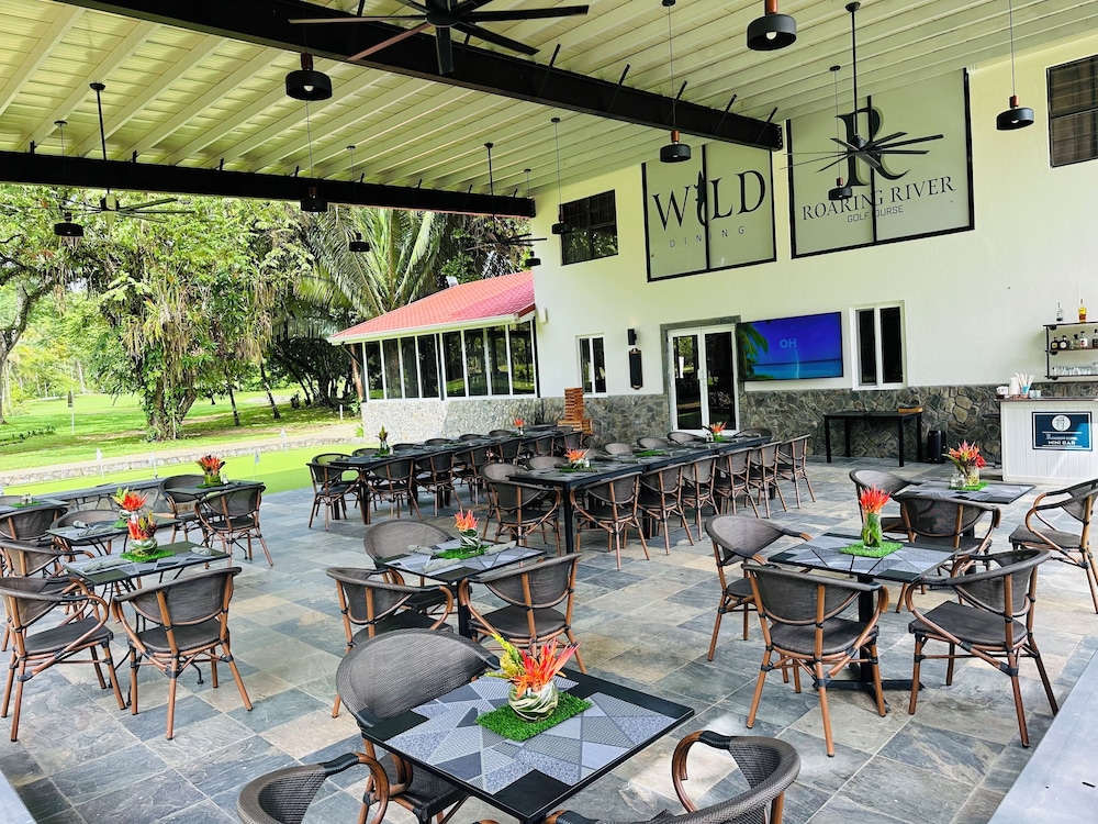 Roaring River Resort