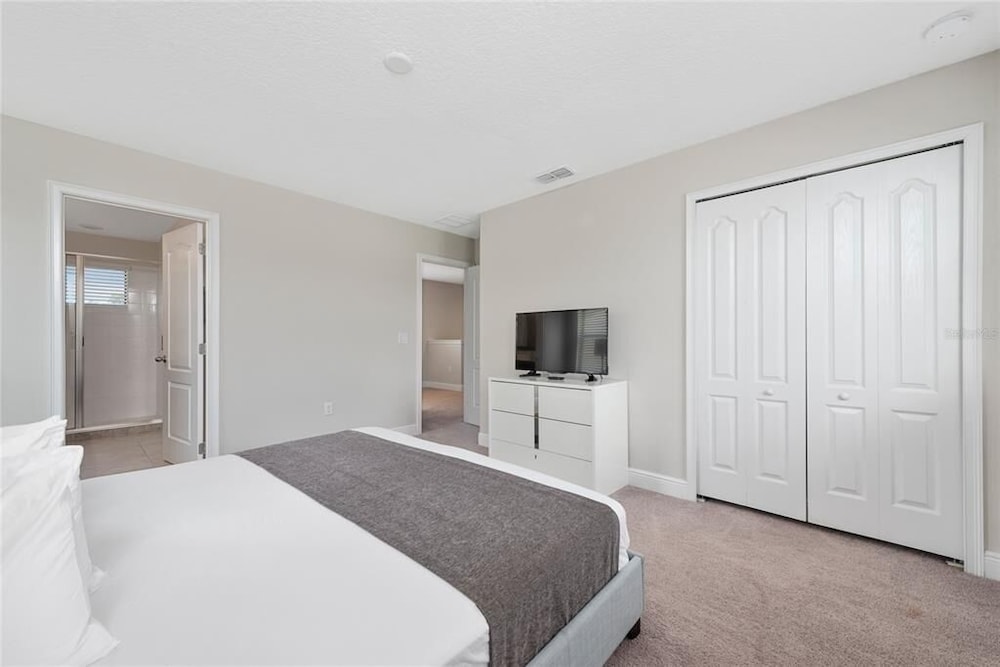 Balmoral Resort-224mcv 4 Bedroom Home by RedAwning view 2
