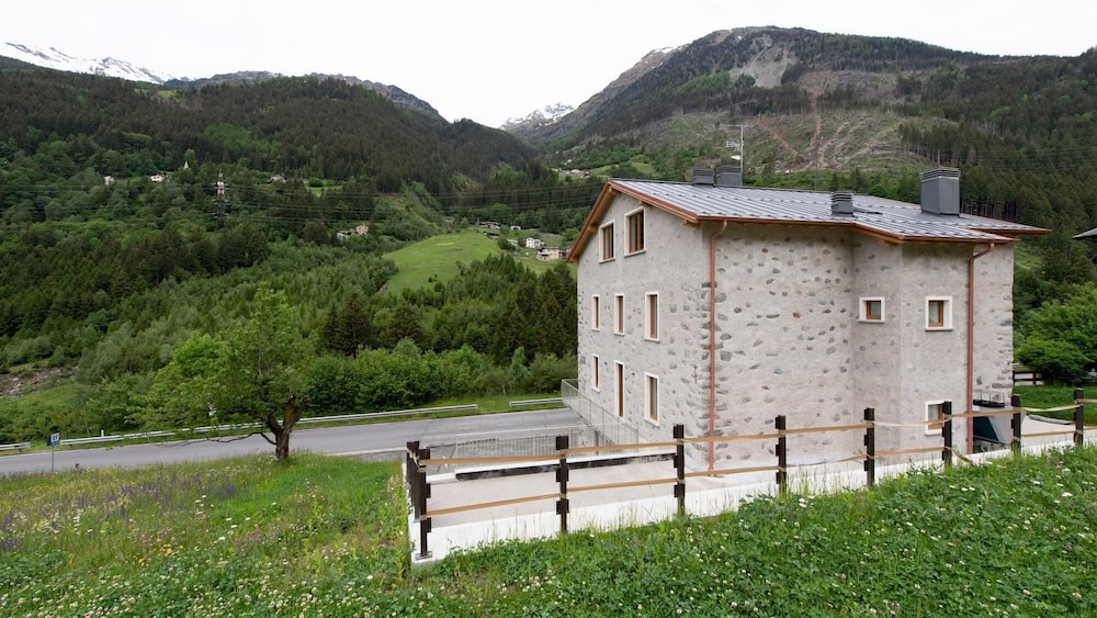 So-l563-tola35at - Villa Tola - Rosso view 4
