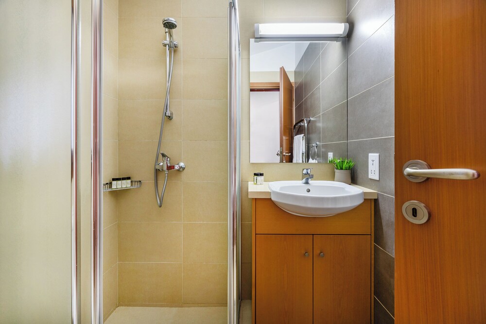 Hg06 Adjacent to Aphrodite Hills- Private Pool
