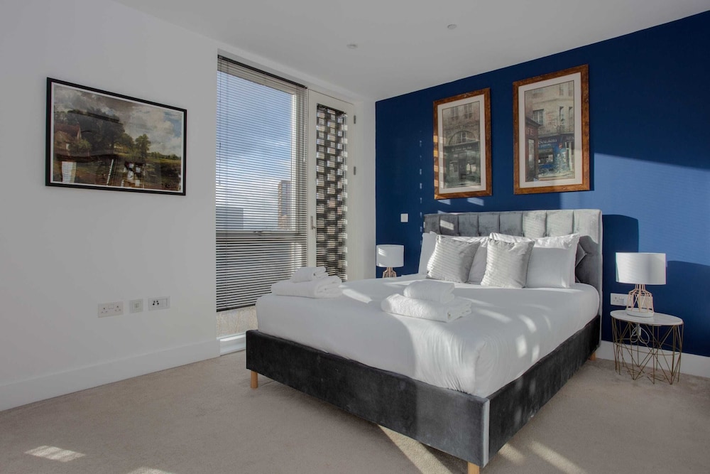 Contemporary 1 Bedroom Apartment in South London