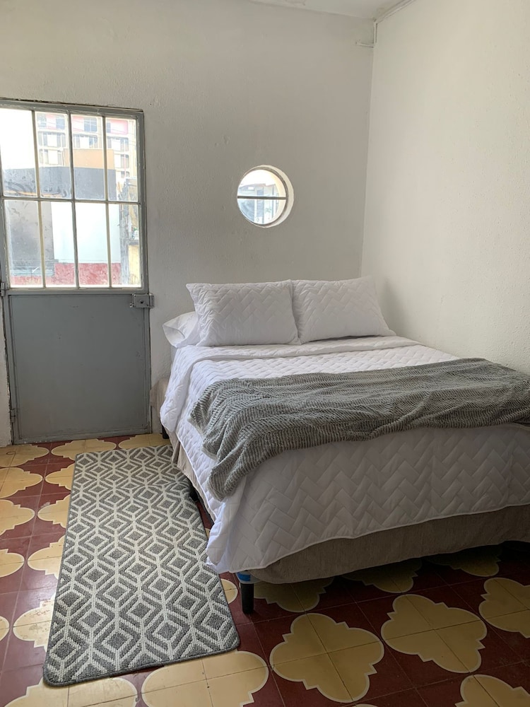 Hostal Urban