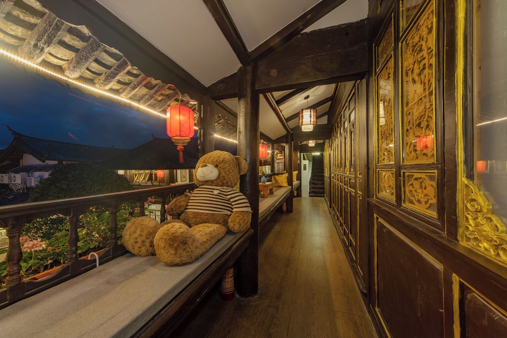 Yiyuan Snow Mountain View Historical Naxi House - Lijiang Old Town Mufu branch