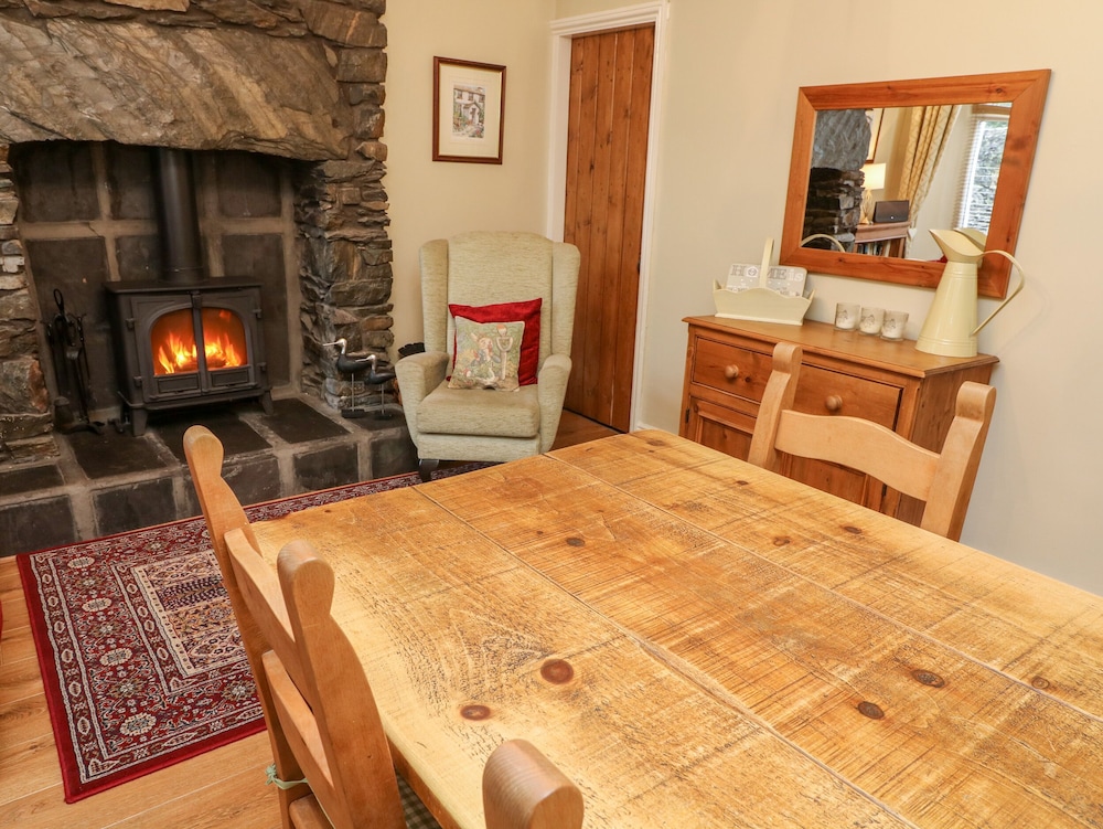 Nutkin Cottage