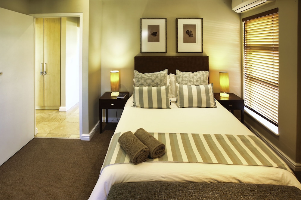 Ellefsen Golf Suite 106 Langebaan 4-slpr view 5