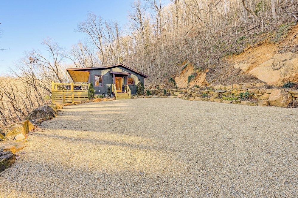 Sauna + Views: Private Franklin Cabin on 10 Acres