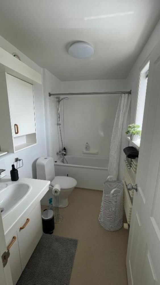 IQ Apartments
