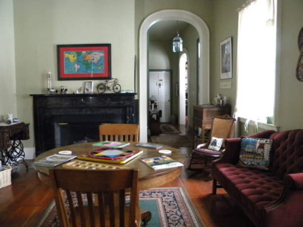 B&B at Oliver Phelps