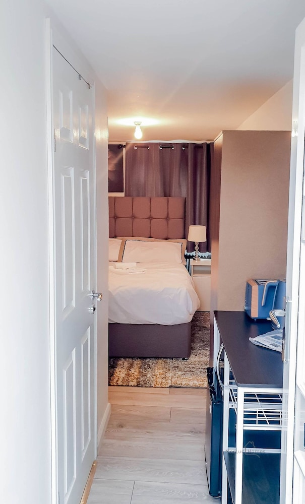 Room-cosy Double Private Bedroom 2-3 view 3