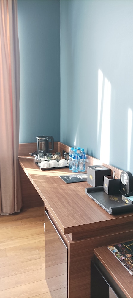 Londonderry Vacations - Off The Square Apartments - Property Image 7