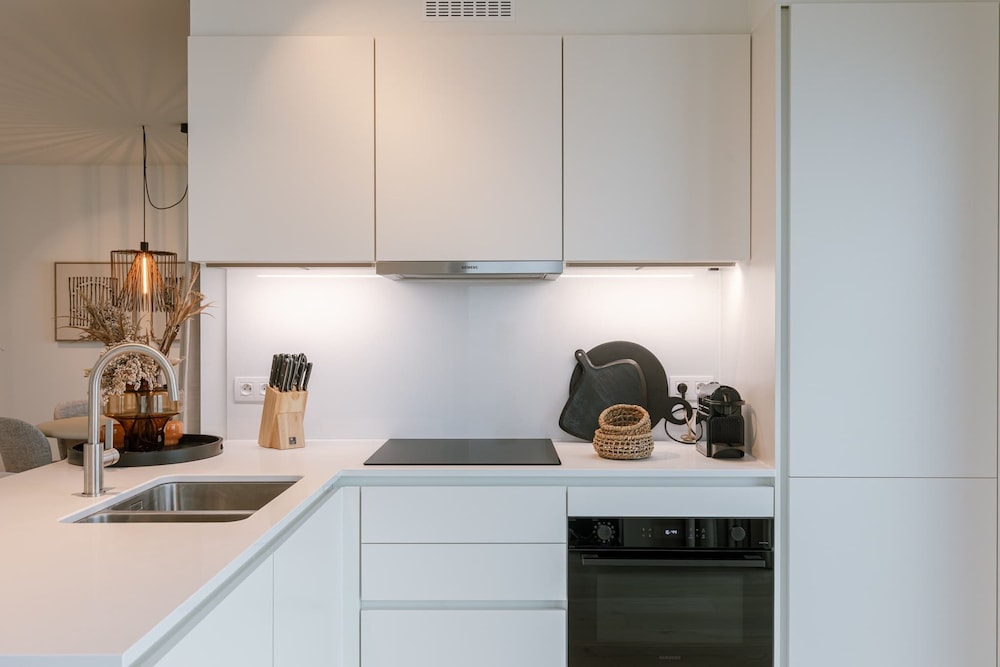 Ostend Luxury 4-guest Balcony and Free Parking