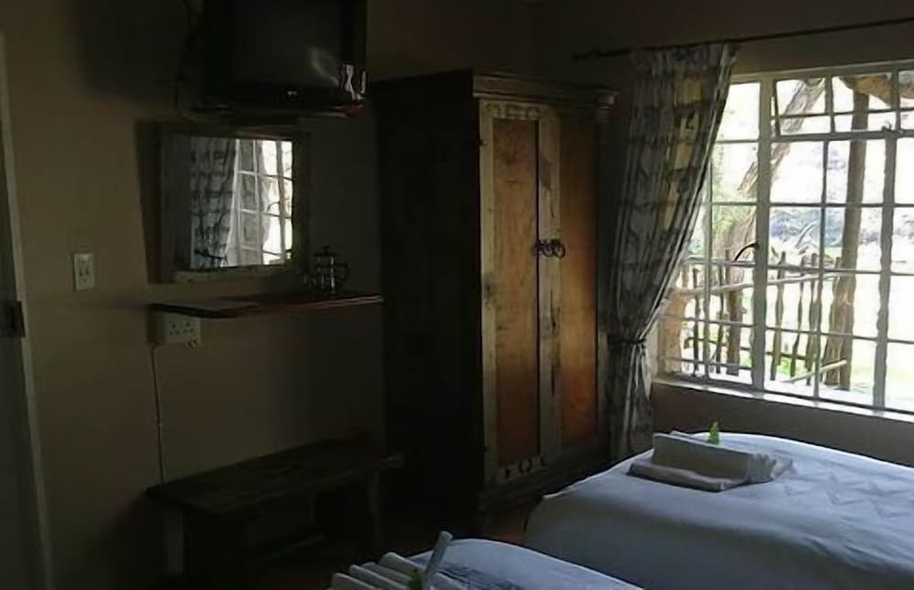 Zenzele River Lodge