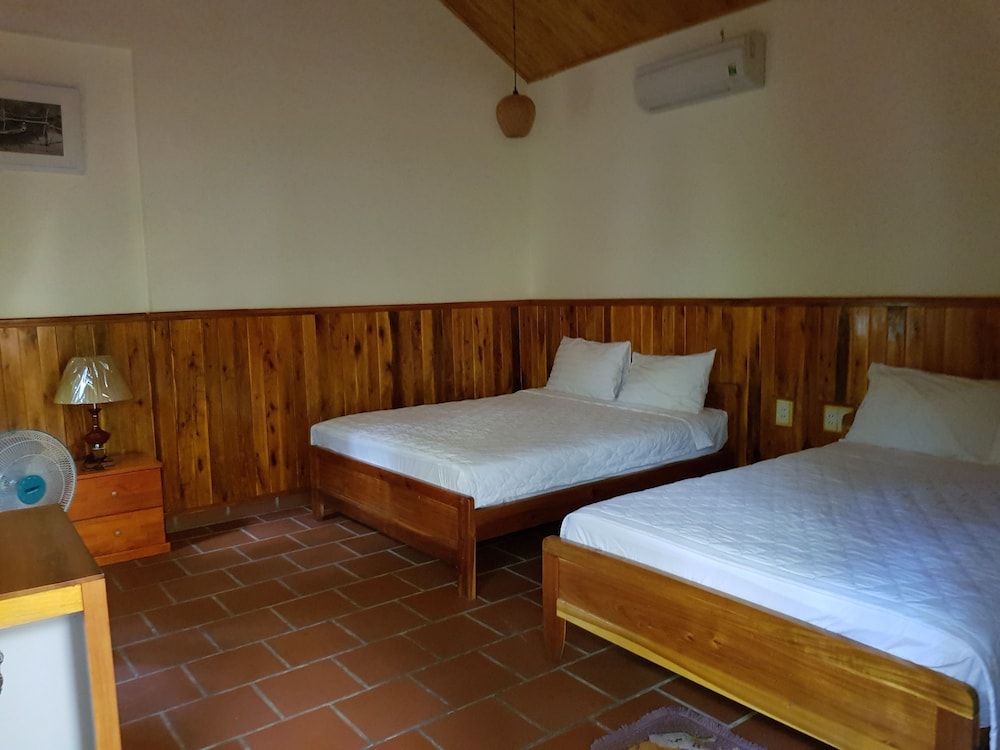 Free Beach Resort