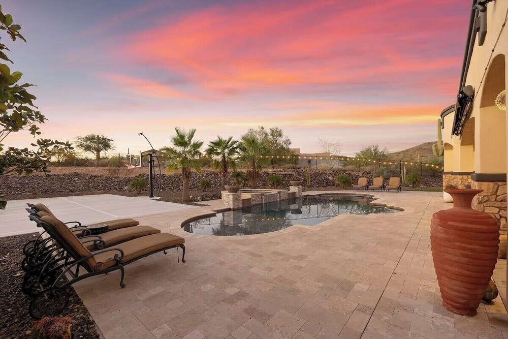 Copper Sky Retreat - Lux villa & pool