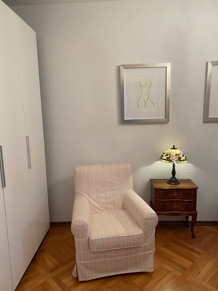 Irena - Apartment With Pool - A1 en Rab — hotel room