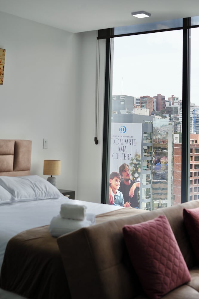 Seis Residences