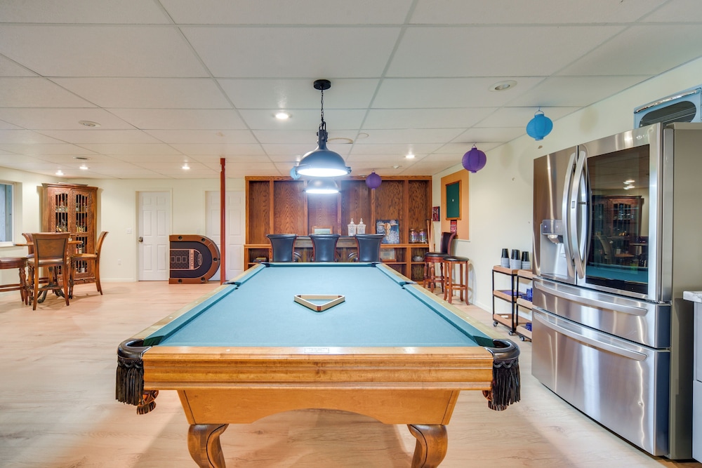 Swim Dock & Game Room: Lakefront Home in Siren!