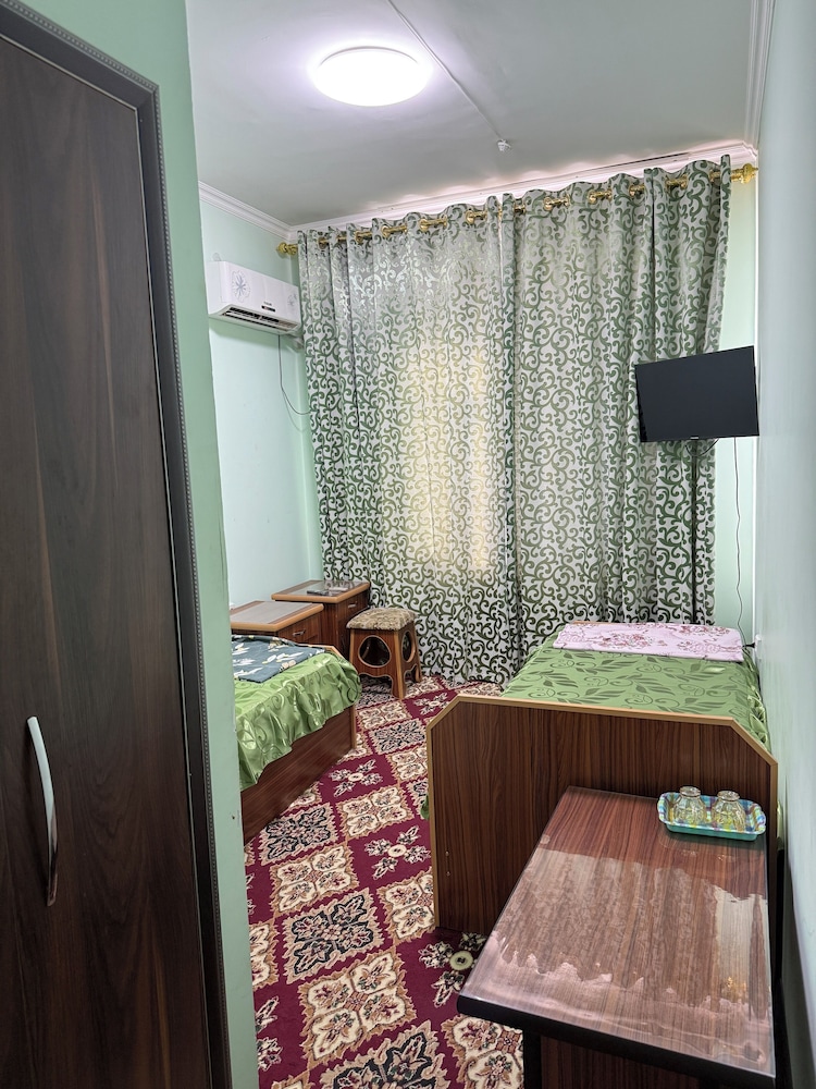 Mamnun Hotel