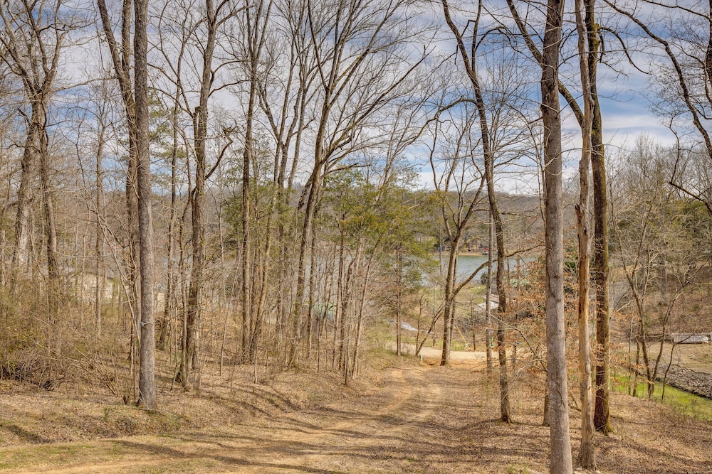 Peaceful Cabin at Lake Logan w/ Spacious Yard!