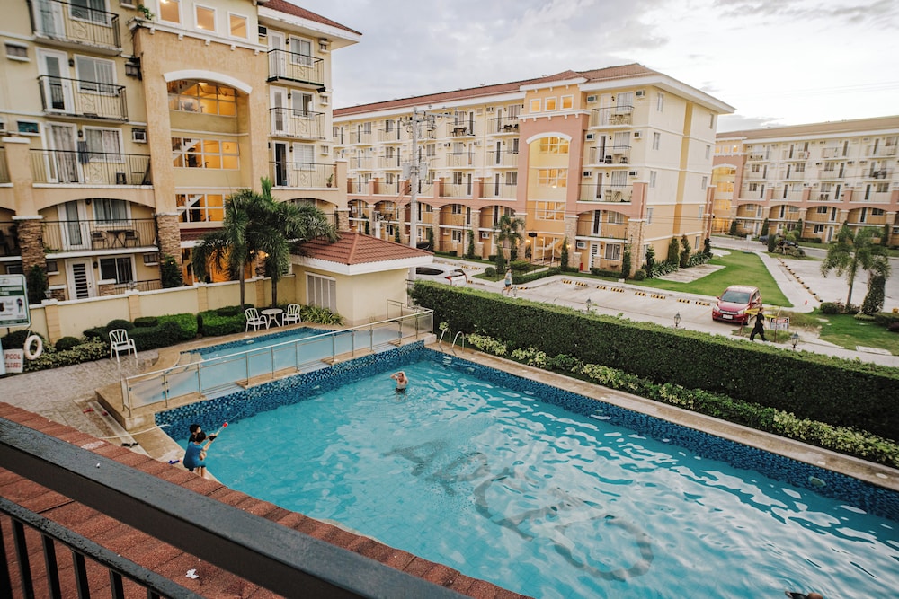 🌿 Stylish & Serene Stay in Davao City 🌿