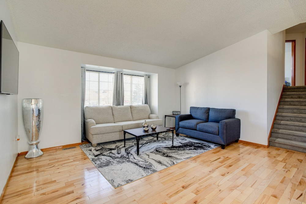 Patio, Grill, Yard: Pet-friendly Denver Home!