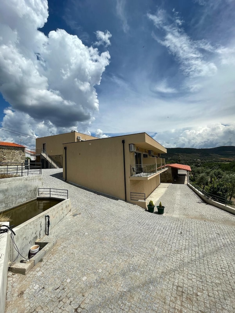 Douro Elegance Suites