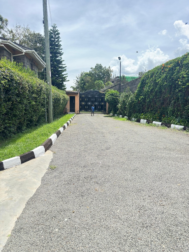 Lux Suites Lakeview Mansion Nakuru