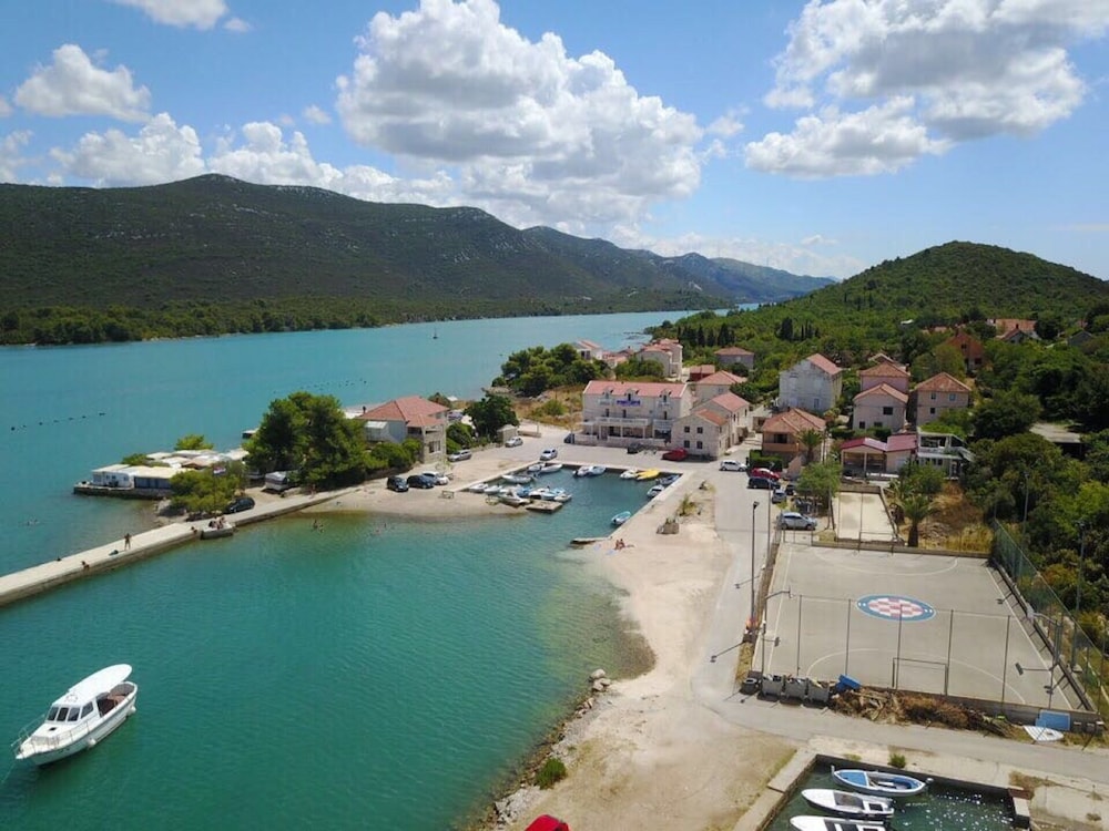 Villa Menalo