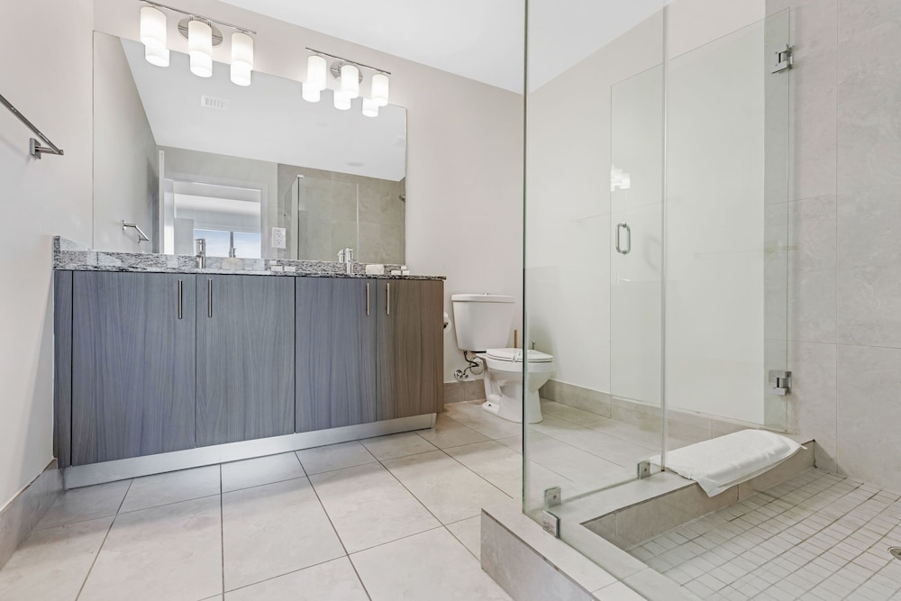 Modern Downtown Doral One-Bedroom Apt