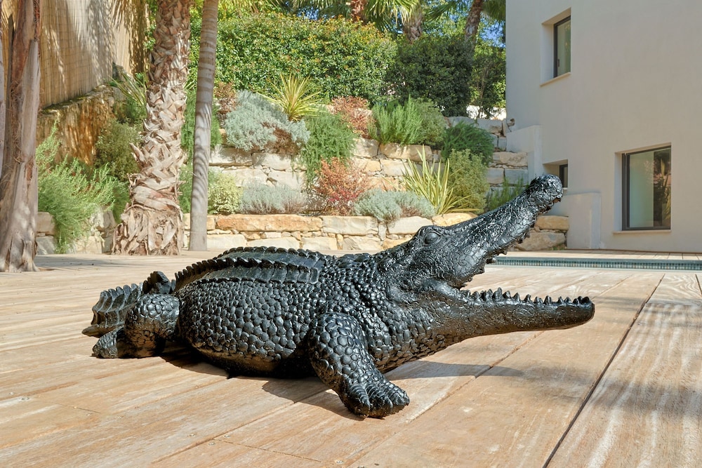 Villa Deva - 5 Bedrooms - Heated Pool
