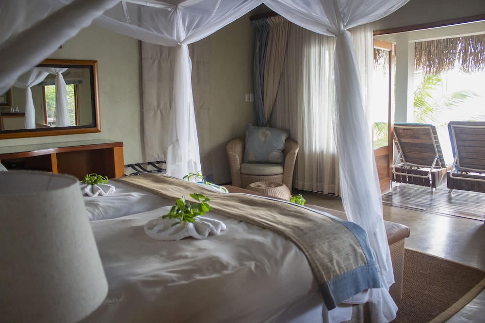 Dugong Beach Lodge view 3