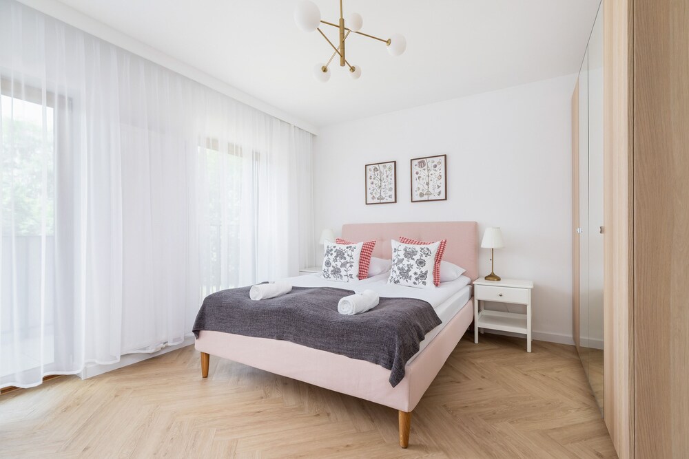 Ceglana Park Studio Katowice by Renters view 4