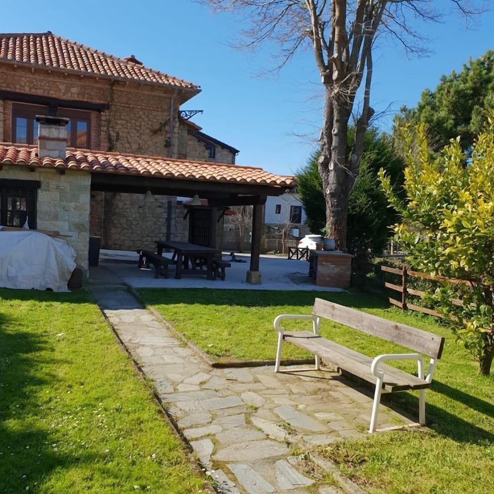 Totora Surf School & House - Hostel photo 3