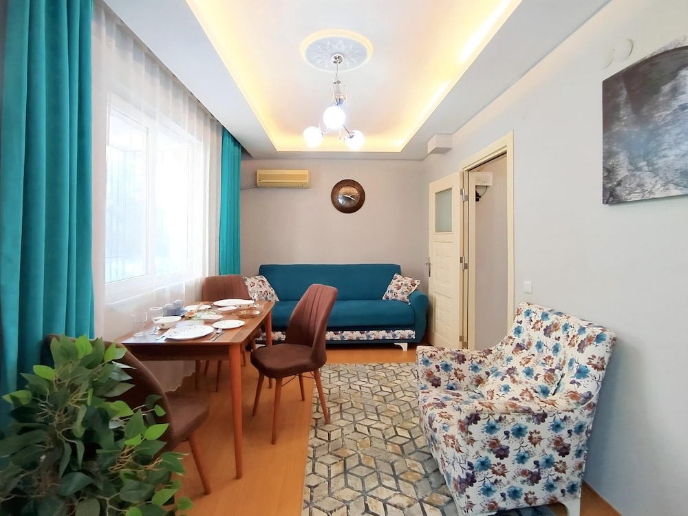 Cozy Flat Near Shopping Malls in Kepez Antalya