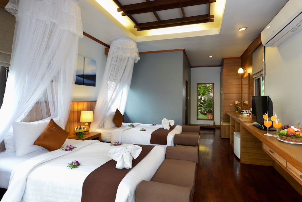 Phangan Bayshore Resort