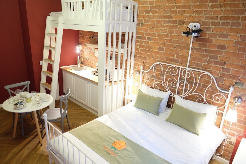 Moroshka Home Apartments & Excursions