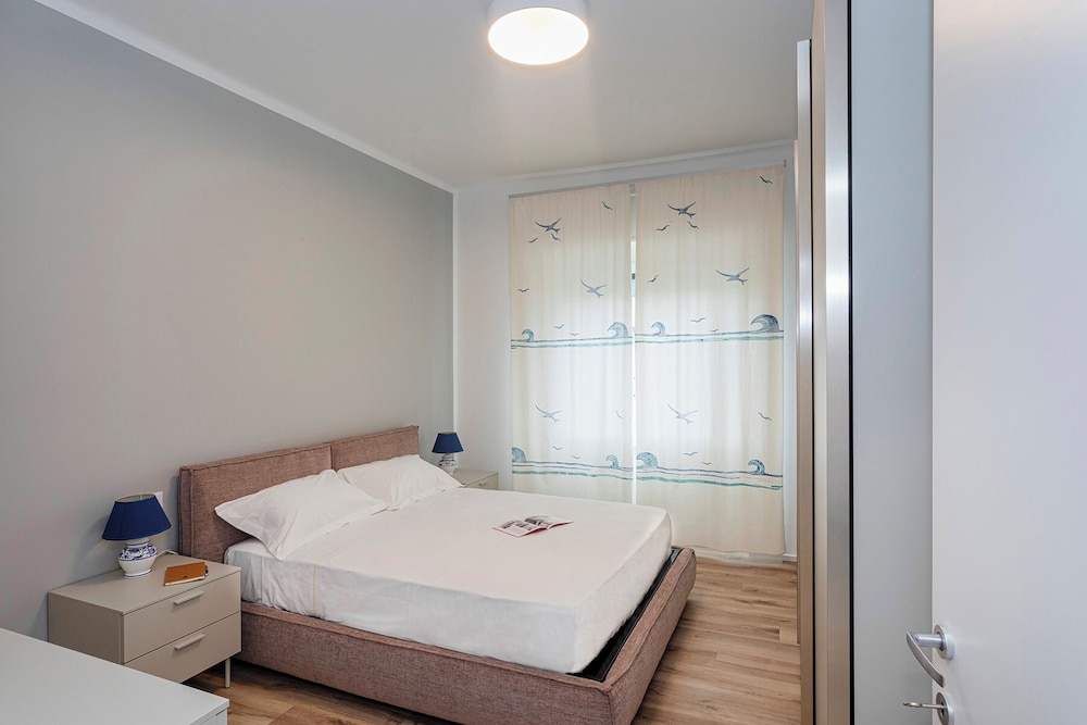 Quinto Modern Flat by Wonderful Italy