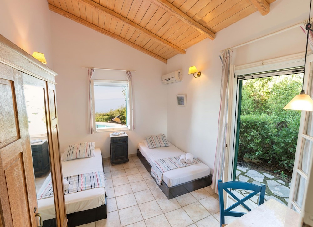Villa Daphne - Agios Nikitas Villas photo 5